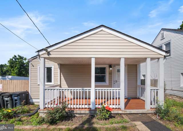 Property at 402 Dateleaf Ave, Capitol Heights, MD 20743, 4 beds, 2 baths