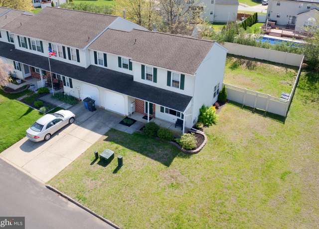 Property at 306 Catalano Ln, Swedesboro, NJ 08085, 3 beds, 2.5 baths