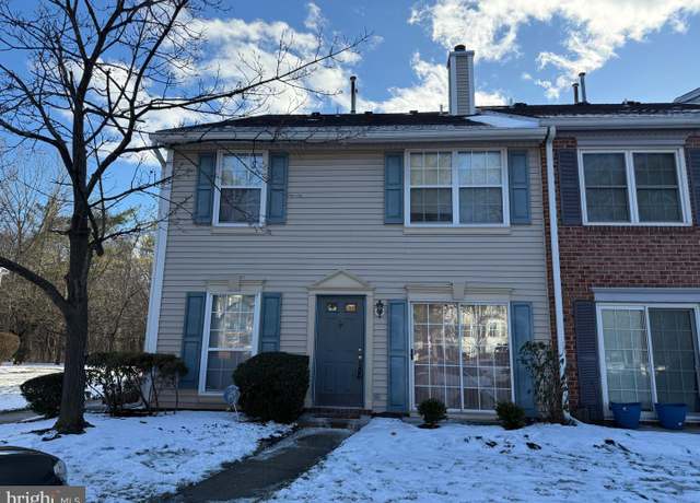 Property at 94 Versailles Ct, Hamilton, NJ 08619, 2 beds, 2.5 baths