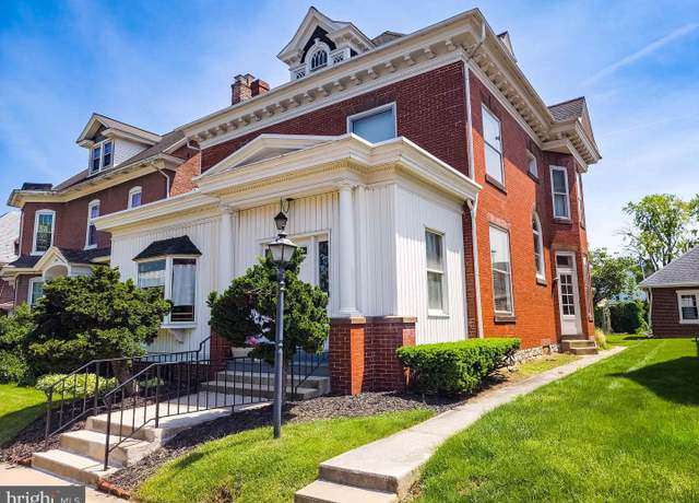 Property at 206 E Main St, Palmyra, PA 17078, 6 beds, 2 baths