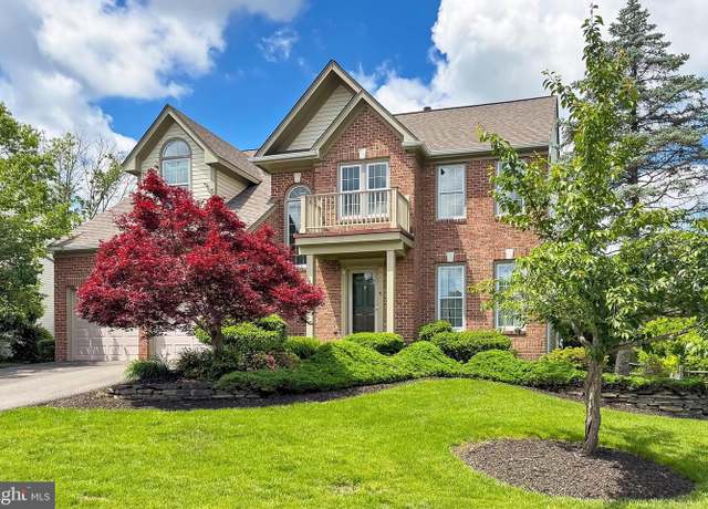 Property at 15420 Cedarhurst Ct, Centreville, VA 20120, 4 beds, 3.5 baths
