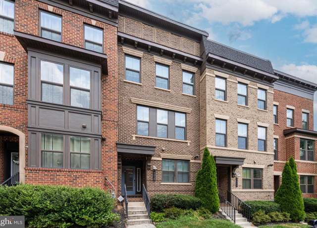 Property at 9319 Lemon Mint Ct, Fairfax, VA 22031, 3 beds, 3.5 baths