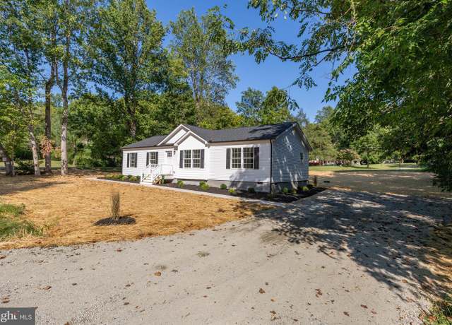 Property at 64 Pine Rd, Louisa, VA 23093, 3 beds, 2 baths