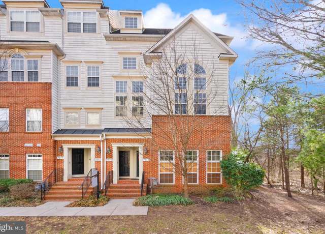 Property at 7070 Little Thames Dr #124, Gainesville, VA 20155, 3 beds, 2.5 baths