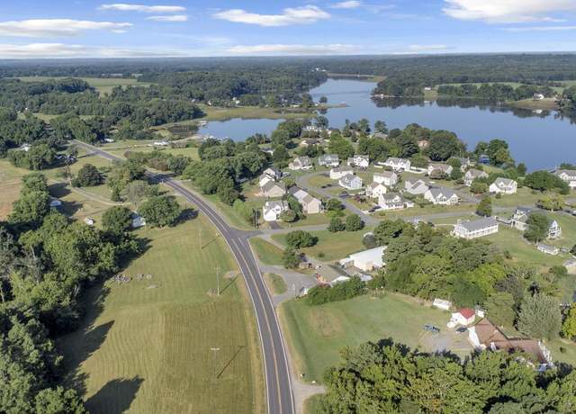 Property at 15 Shellfield Ln, Colonial Beach, VA 22443, 4 beds, 2.5 baths