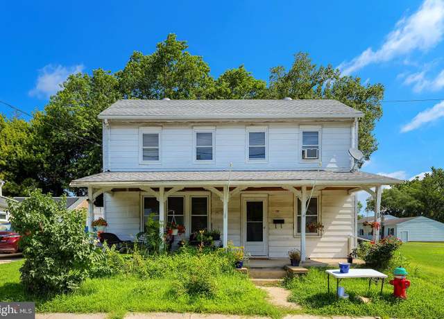 Property at 127 E Camden Wyoming Ave, Camden Wyoming, DE 19934, 3 beds, 2 baths