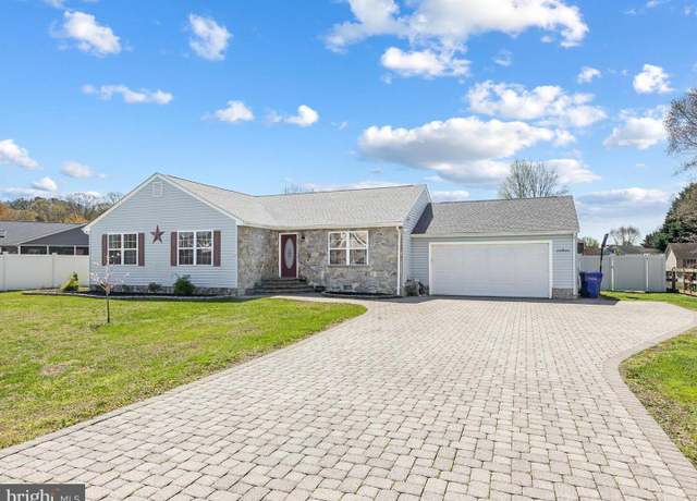 Property at 31076 Buttonwood Dr, Lewes, DE 19958, 3 beds, 2 baths