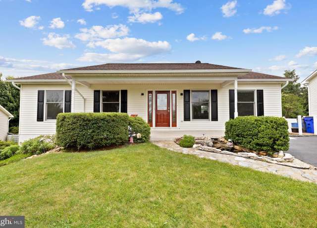 Property at 18 Terben Ct, Thurmont, MD 21788, 4 beds, 3 baths