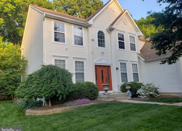 Property at 85 Creekwood Dr, Bordentown, NJ 08505, 4 beds, 2.5 baths