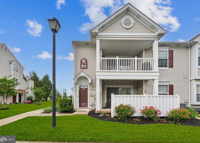 Property at 5102 Aberdeen Ln, Blackwood, NJ 08012, 2 beds, 2 baths