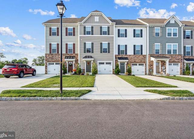 Property at 108 Roundstone Run, Woolwich Twp, NJ 08085, 3 beds, 2.5 baths