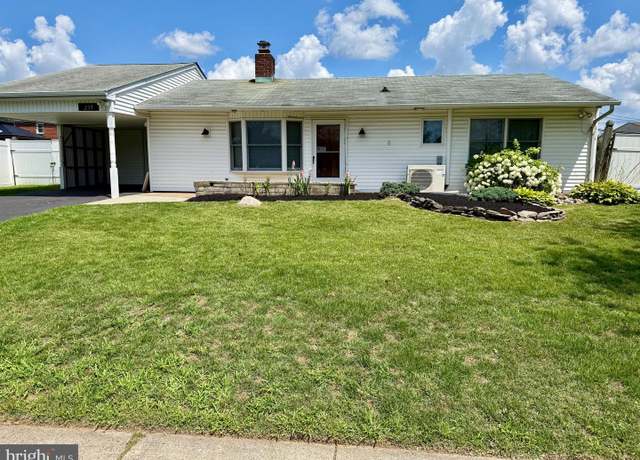 Property at 237 Lakeside Dr Unit N, Levittown, PA 19054, 4 beds, 2 baths