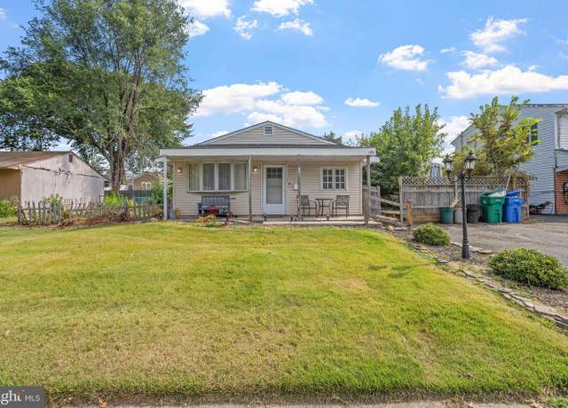 Property at 12 Marigold Cir, Levittown, PA 19054, 3 beds, 1 bath