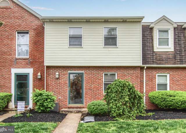 Property at 6 Garden Ct, Elizabethtown, PA 17022, 2 beds, 1.5 baths