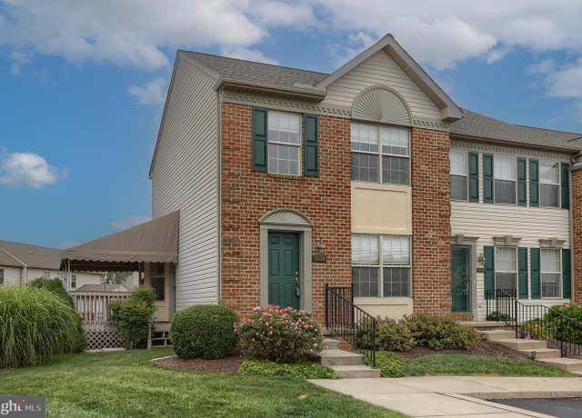 Property at 1000 Cobblestone Ln, Lancaster, PA 17601, 3 beds, 2 baths