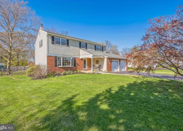 Property at 1978 Muhlenberg Dr, Lansdale, PA 19446, 4 beds, 2.5 baths