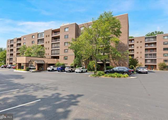 Property at 1219 W Wynnewood Rd #400, Wynnewood, PA 19096, 1 bed, 1 bath