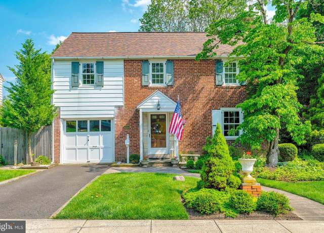 Property at 200 Walnut Ln, Ambler, PA 19002, 4 beds, 1.5 baths