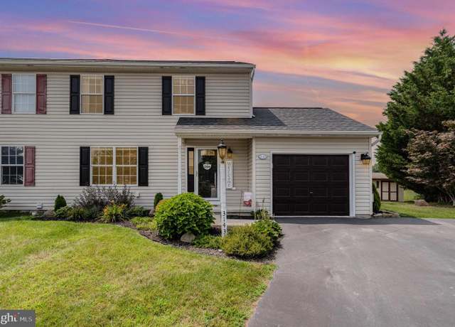 Property at 3143 Jayne Ln, Dover, PA 17315, 3 beds, 1.5 baths