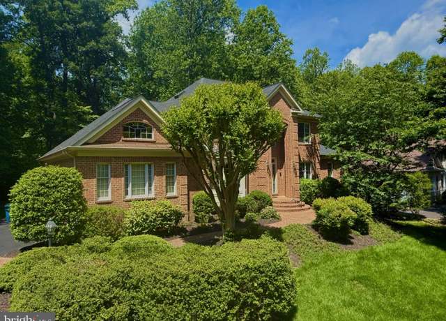 Property at 12390 Falkirk Dr, Fairfax, VA 22033, 5 beds, 4.5 baths