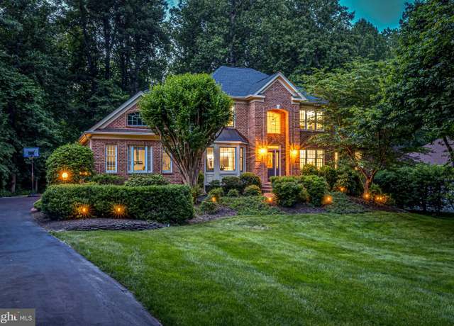 Property at 12390 Falkirk Dr, Fairfax, VA 22033, 5 beds, 4.5 baths