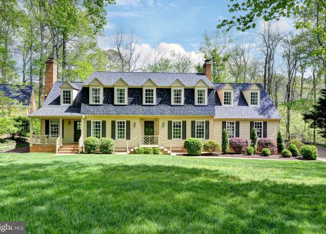 Property at 733 Tazewells Way E, Williamsburg, VA 23185, 3 beds, 2.5 baths