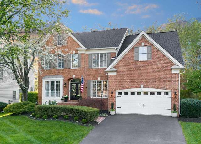 Property at 5620 Shoal Creek Dr, Haymarket, VA 20169, 4 beds, 4 baths