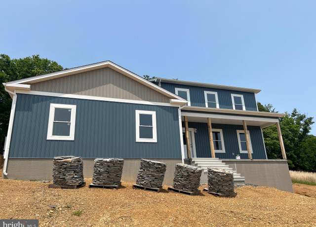 Property at 645 Slonaker Ln, Martinsburg, WV 25405, 4 beds, 2.5 baths