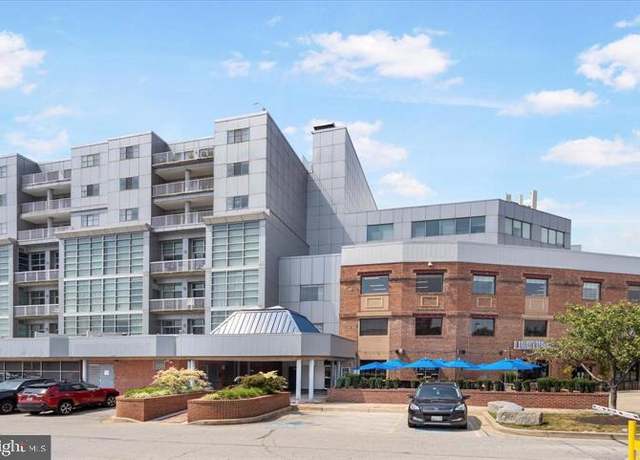 Property at 2702 Lighthouse Pt E #631, Baltimore, MD 21224, 2 beds, 2 baths