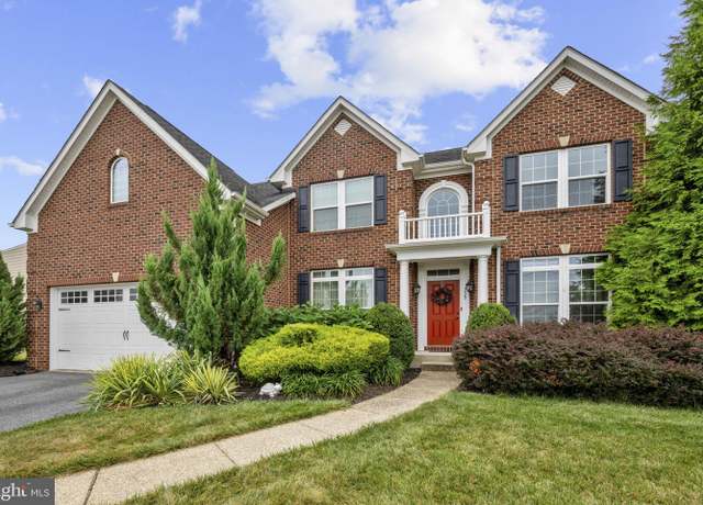 Property at 315 Meadow Creek Dr, Westminster, MD 21158, 5 beds, 3 baths