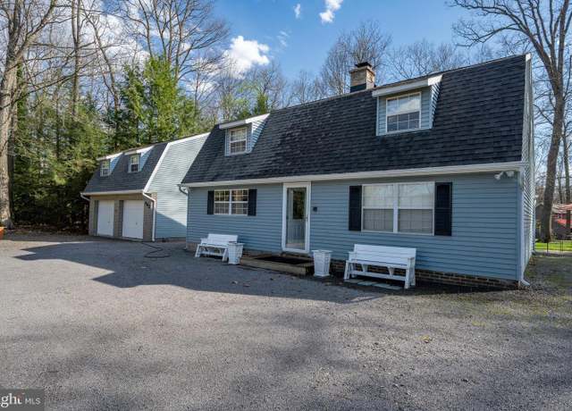 Property at 462 Skippers Point Rd, Oakland, MD 21550, 5 beds, 2 baths
