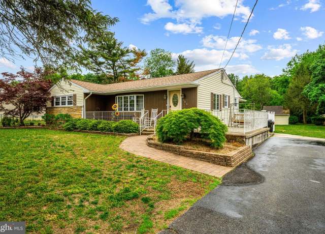 Property at 148 E Central Ave, Hammonton, NJ 08037, 3 beds, 1 bath