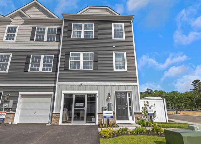 Property at 29 Baybreeze Dr, Waretown, NJ 08758, 3 beds, 2.5 baths