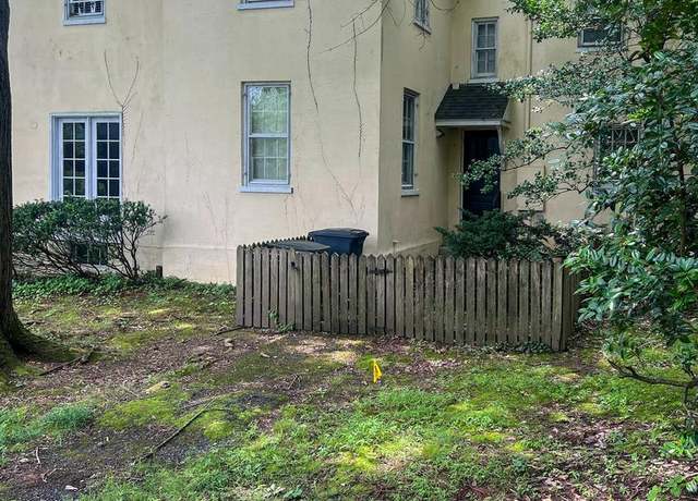 Property at 2419 Lititz Pike, Lancaster, PA 17601, 5 beds, 2.5 baths