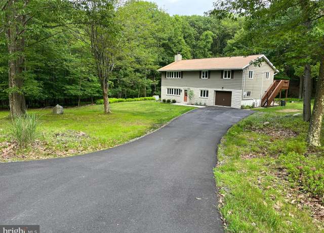 Property at 275 Mountain Oaks Dr, Laurel Run, PA 18706, 4 beds, 3 baths