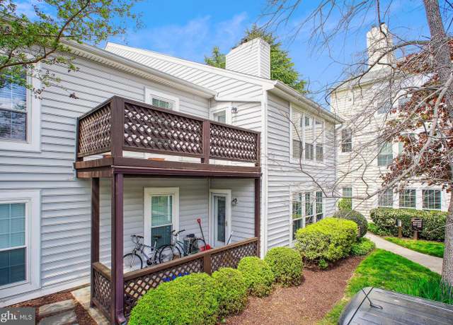 Property at 10151 Oakton Terrace Rd #10151, Oakton, VA 22124, 2 beds, 2 baths