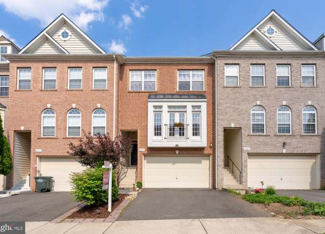 Property at 4519 Billingham St, Fairfax, VA 22030, 3 beds, 3 baths