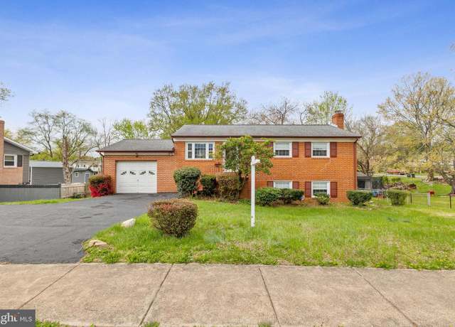 Property at 3803 Danbury Ct, Woodbridge, VA 22193, 4 beds, 2 baths