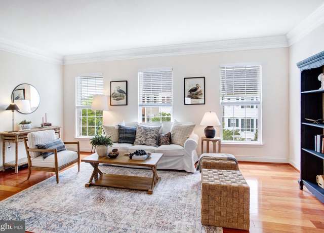 Property at 2505 Basin View Ln, Woodbridge, VA 22191, 4 beds, 2.5 baths