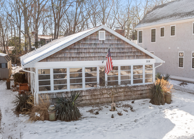 Property at 328 Hickman St, Rehoboth Beach, DE 19971, 3 beds, 2 baths