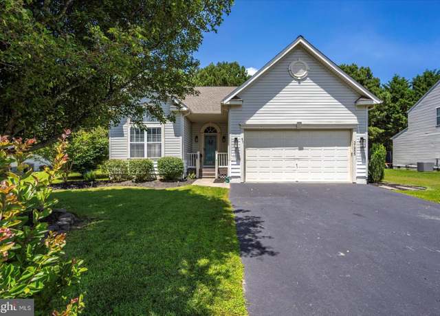 Property at 37955 William Chandler Blvd, Ocean View, DE 19970, 6 beds, 3 baths