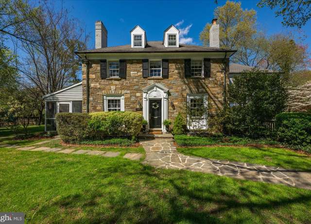 Property at 5801 Huntington Pkwy, Bethesda, MD 20814, 5 beds, 4.5 baths