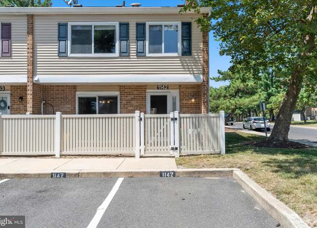 Property at 1142 Golden Pond Ct, Voorhees, NJ 08043, 4 beds, 2.5 baths