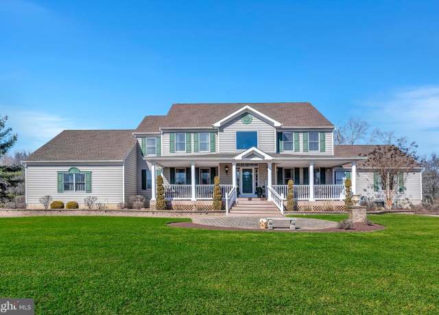 Property at 2 Amy Ct, Robbinsville, NJ 08691, 4 beds, 3.5 baths
