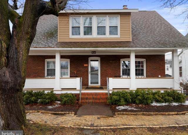 Property at 106 W 10th Ave, Altoona, PA 16601, 3 beds, 1 bath