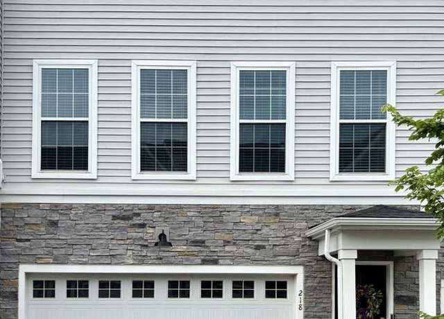Property at 218 Red Leaf Ln, Exton, PA 19341, 3 beds, 2.5 baths