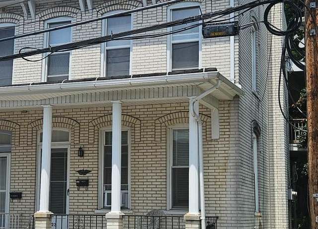 Property at 123 E Water St, Middletown, PA 17057, 3 beds