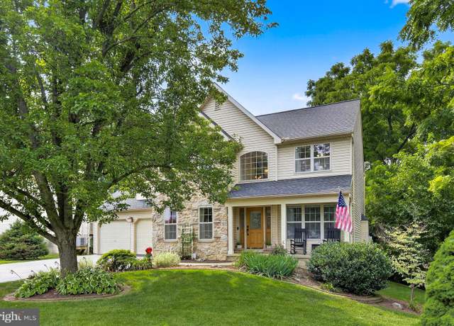 Property at 1693 Pioneer Rd, Lancaster, PA 17602, 4 beds, 2.5 baths