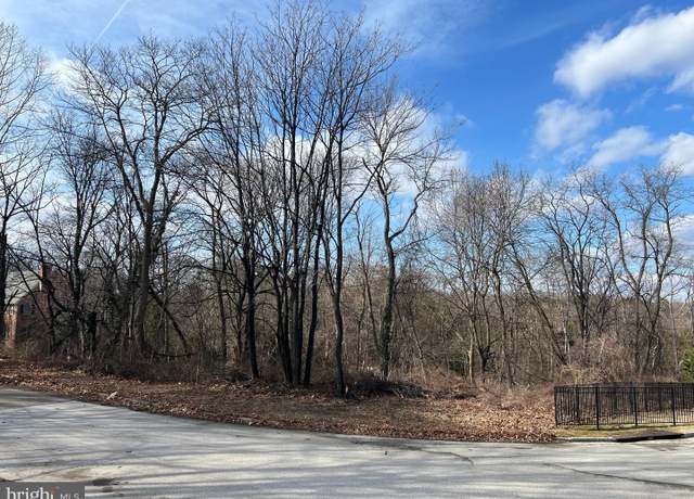 Property at 22 Foxwood Cir, Bryn Mawr, PA 19010