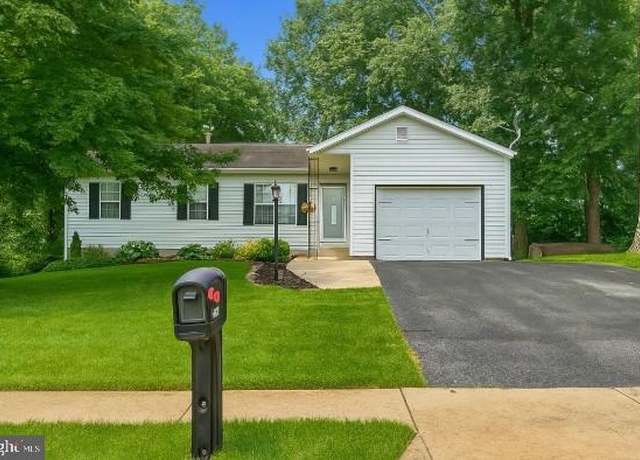 Property at 3624 Harrowgate Rd, York, PA 17402, 3 beds, 2 baths